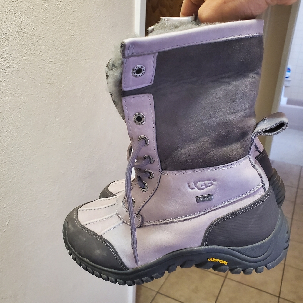 Ugg adirondack size 6